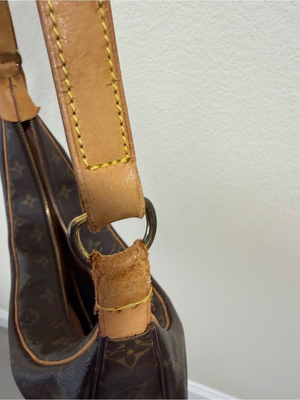 Louis Vuitton Brown Leather Interior Zip Pocket Shoulder Bag - Picture 8 of 16